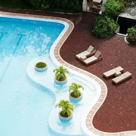 La Mirada Deluxe Suites With Oceanview Lapu-Lapu City Exterior photo